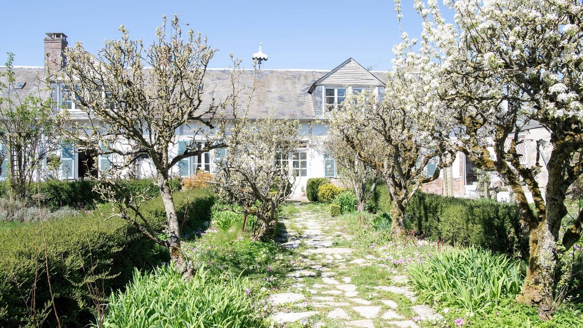 Morvillers-Saint-Saturnin House | Domaine de Saint-Saturnin
