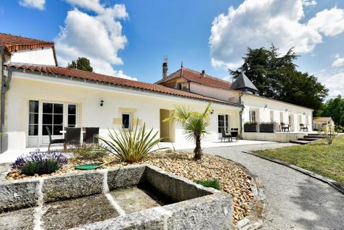 Archiac Bed & Breakfast | domaine d' Arcalis