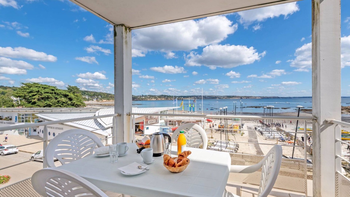 Plougonvelin Apartment | Domaine de Bertheaume by Interhome
