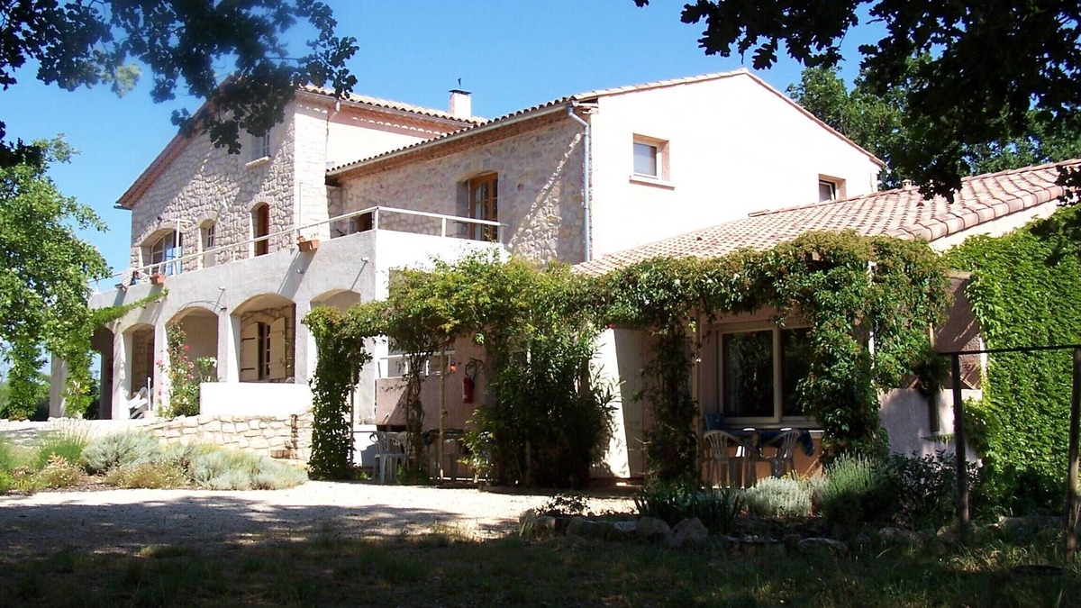Saint-Denis Apartment | Domaine de Cassagnole
