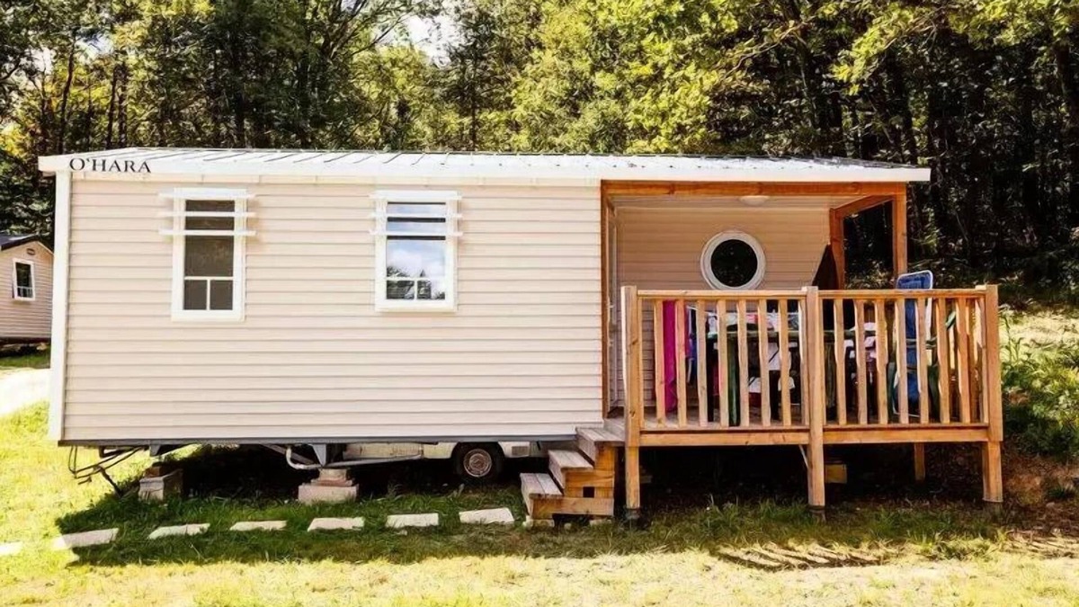 St-Sulpice-de-Mareuil House | Domaine de Corneuil * - Mobil-home Premium Capucine - 2 bedrooms + terrace semi-covered 4 people