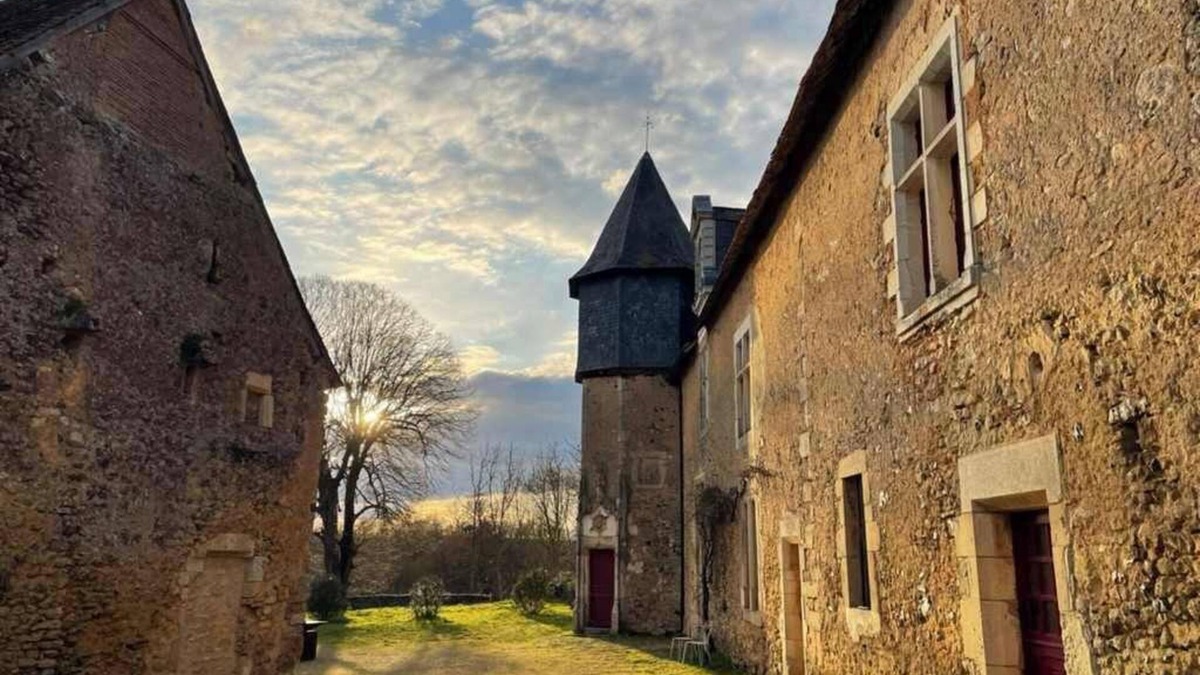Fontenay-sur-Vegre Other | Domaine de Fontenay - Charming Manor House 30 beds