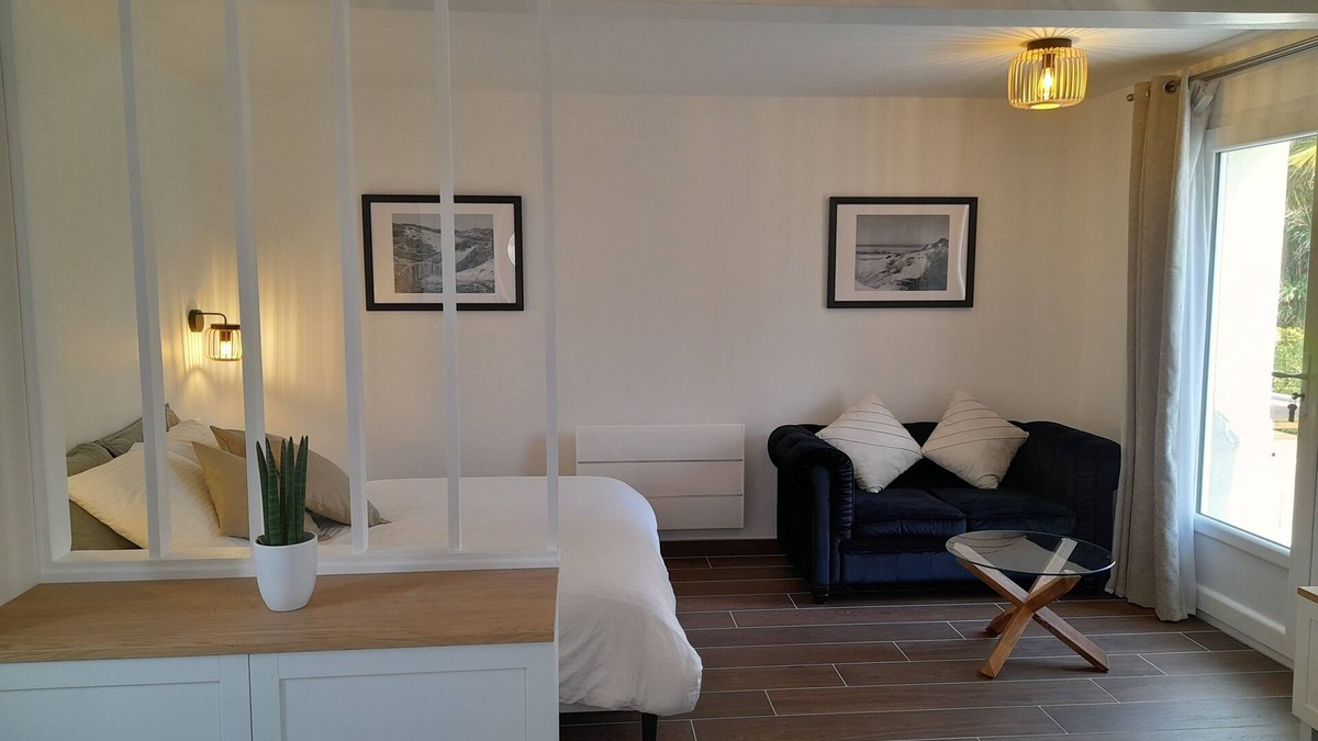 Rue Apartment | Domaine de L'ermitage Gîte les Saules