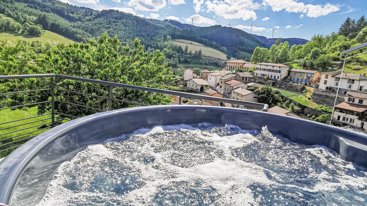 Valsonne House | Domaine de la Rue de la Tour SAS
