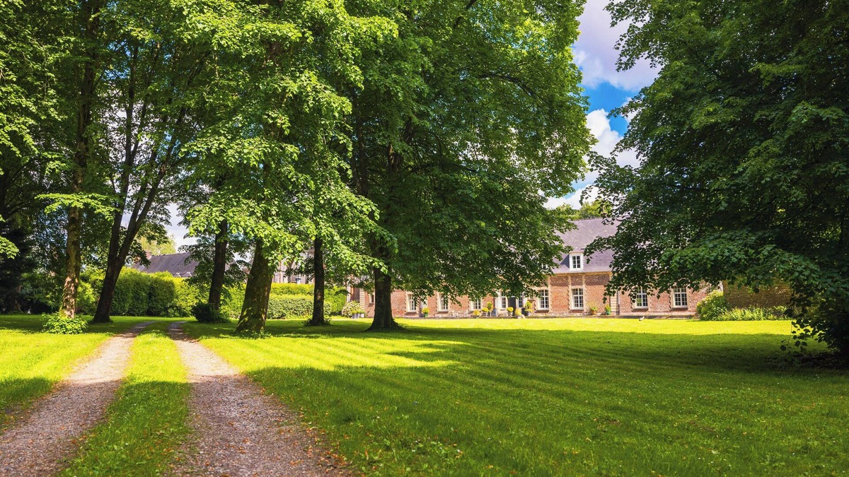 Gouy-Saint-Andre House | Domaine des Chanoines Blancs, swimming pool, bowling green, pottery workshop