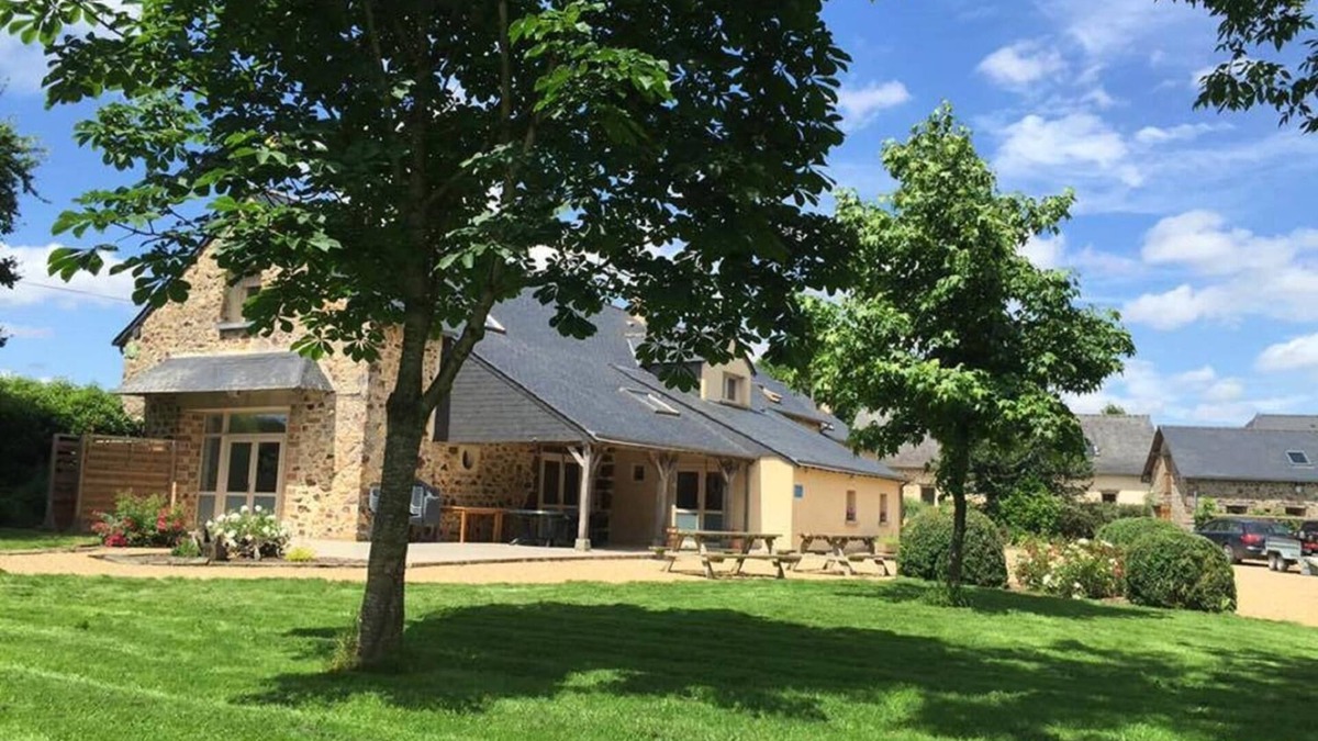 Villiers-Charlemagne House | Domaine des Mille Oiseaux - Colibris