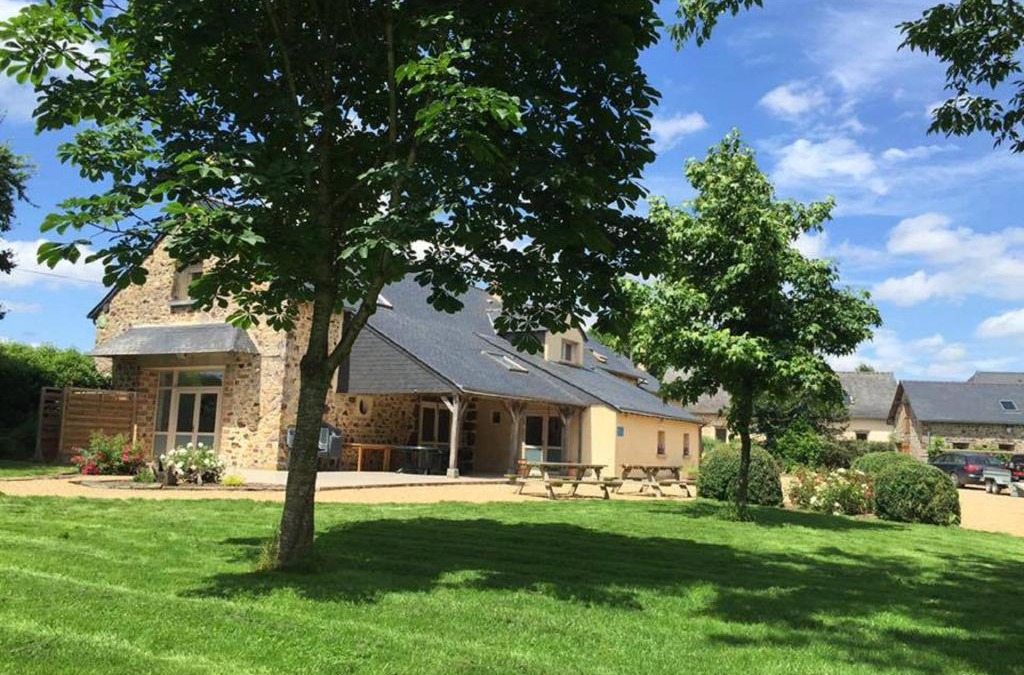 Villiers-Charlemagne House | Domaine Des Mille Oiseaux