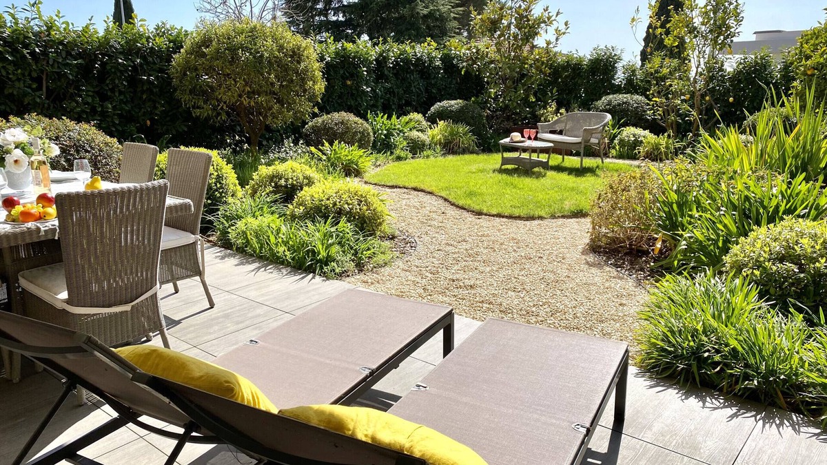 Saint Antoine Apartment | DOMAINE DES ROSES AP4222 by Riviera Holiday Homes