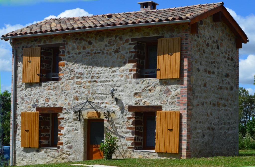 Chateldon House | Domaine des Terres du Milieu/Gîte de cul de sac