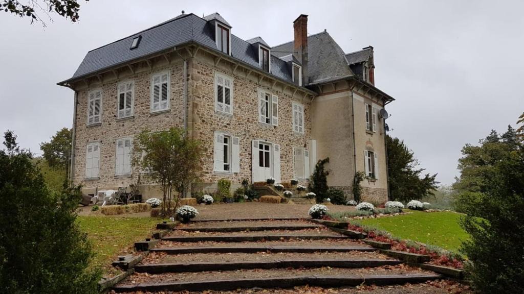 Le Chalard Bed & Breakfast | Domaine du Castellare