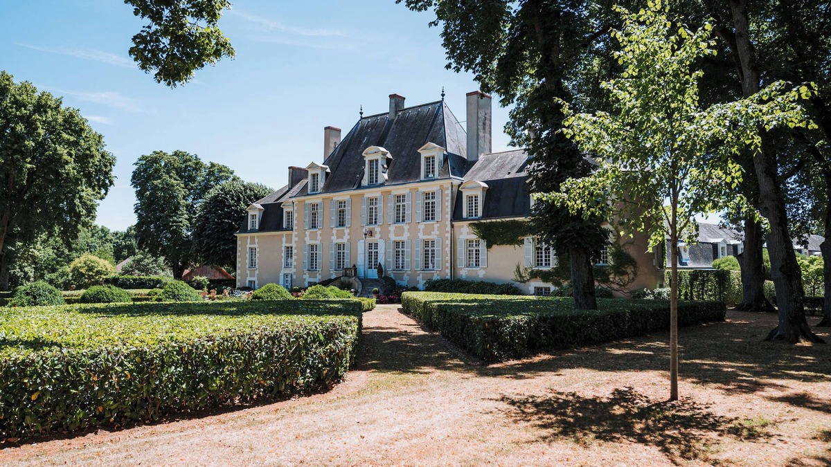 Saint-Lactencin House | Domaine du château de la Brosse-Gites36