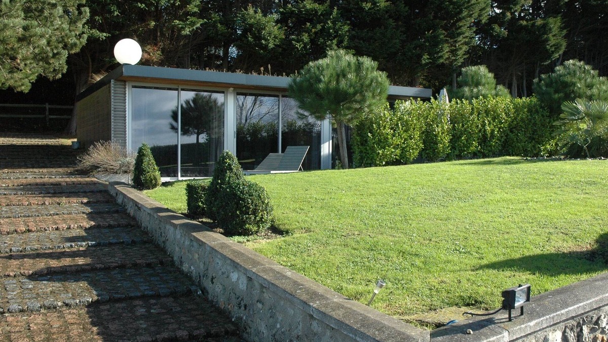 Villerville Cottage | Domaine du Grand Bec - Le Showroom sea view, swimming pool, tennis court, beach