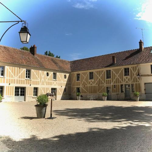 Le Plessis-Luzarches Bed & Breakfast | Domaine du Plessis