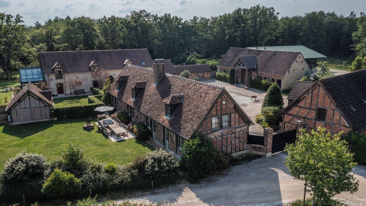 Pierrefitte-sur-Sauldre House | Domaine en Sologne - 20 beds, pool, spa, nature & ponds