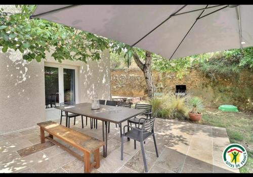 Saint-Barthelemy-de-Vals House | Domaine des Roches qui Dansent