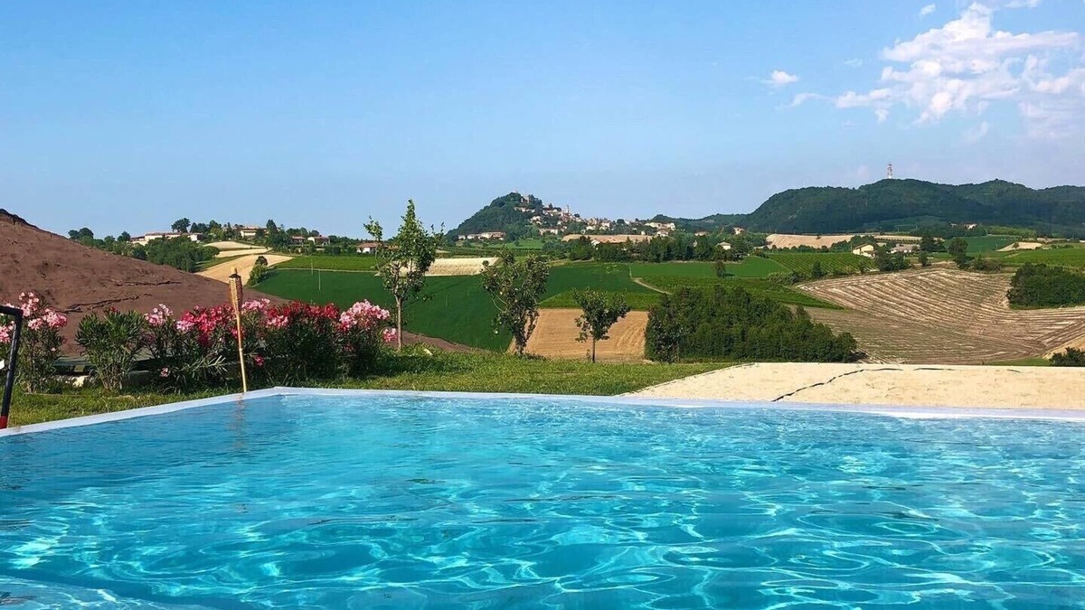 Sorina House | Domaine Isaure - House and Bed and Breakfast in Sorina