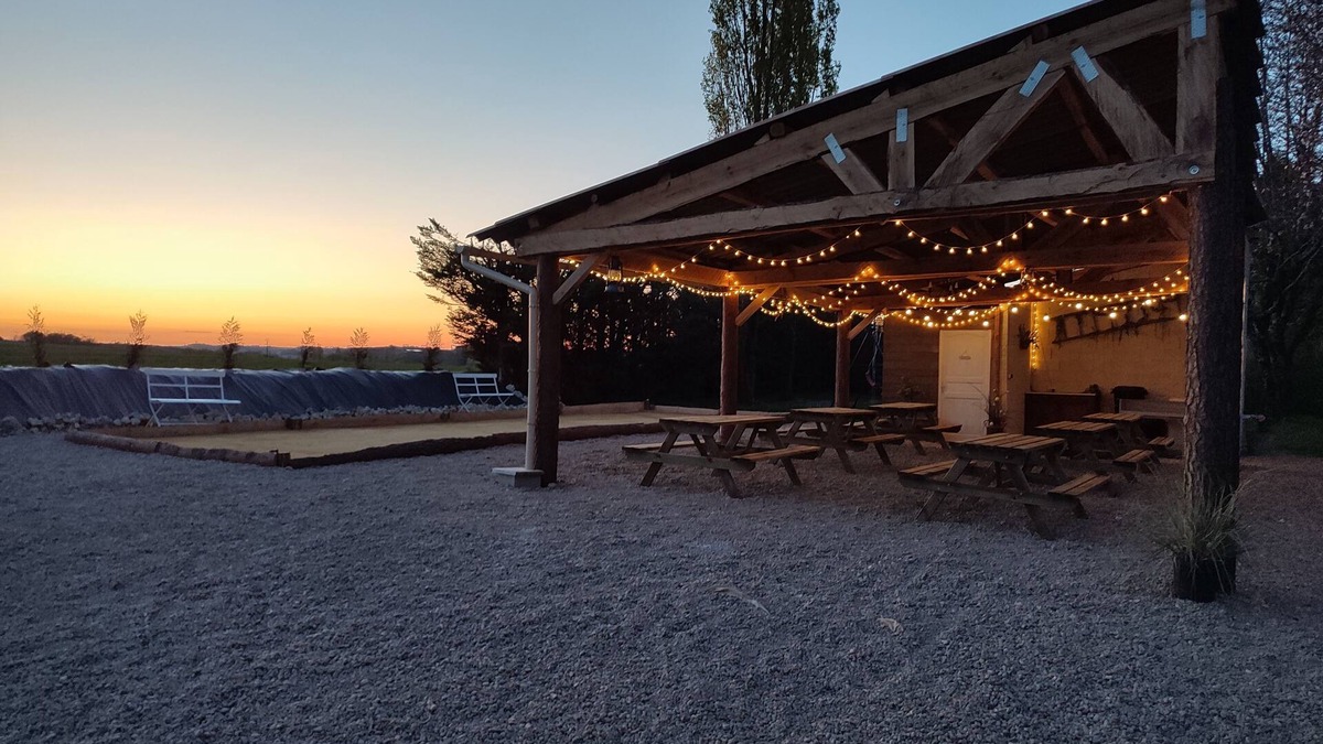 Bellon Cottage | Domaine Jasmin sleeps 36/6 gîtes
