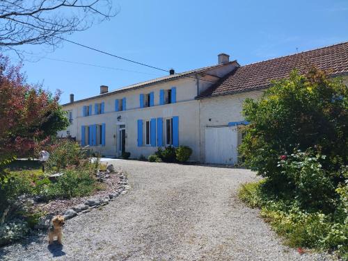 Chadenac Apartment | Domaine la belle charentaise