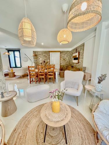 Montge-en-Goele Hotel | Domaine La Tuilerie Rénové et Confortable proche de Aéroport CDG