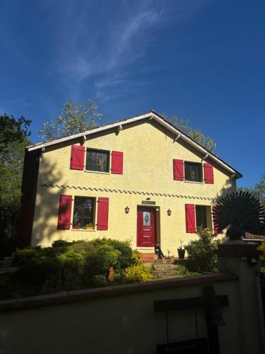 Laujuzan Bed & Breakfast | Domaine Pierrot