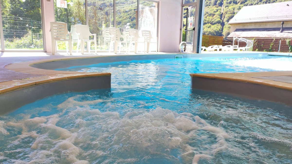 Luz-Saint-Sauveur House | Domaine Val de Roland