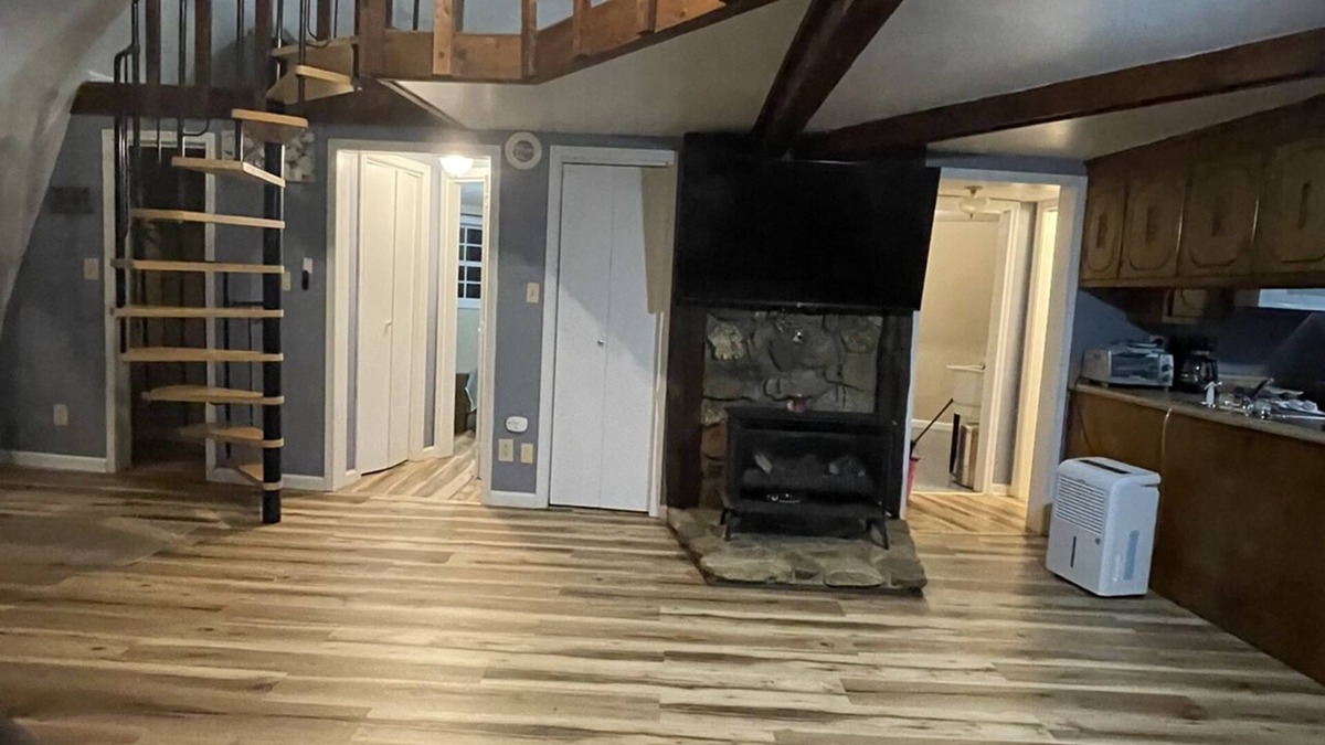 Dover Other | Dome house in DoverTN, near KY lake with event room, creek, pond & hunting land.