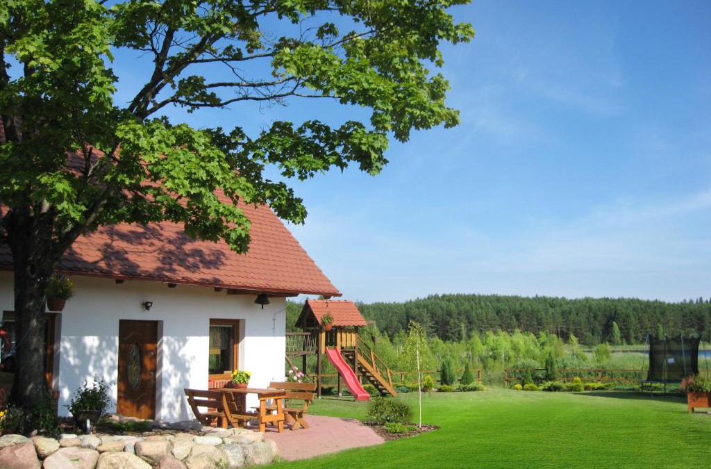 Lipusz House | Domek Czerwony Kapturek