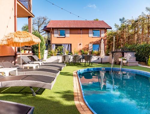 Sasino Apartment | Domek InoSasino z basenem i sauną