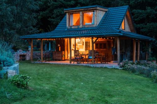 Jelenia Gora House | Domek Las Chill Us - w otoczeniu lasu i natury, przyjazny czworonogom - by Space Apart