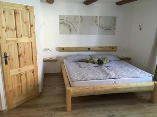 Dobrinsko House | Domek na růžku celá chalupa