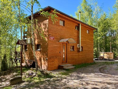 Kunratice u Cvikova House | Domek nad skálou