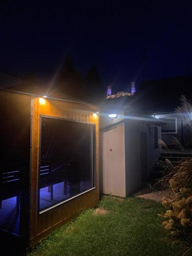 Checiny House | Domek z ogródkiem - sauna dla gości