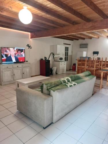 Fourques-sur-Garonne Apartment | Dominique et Françoise