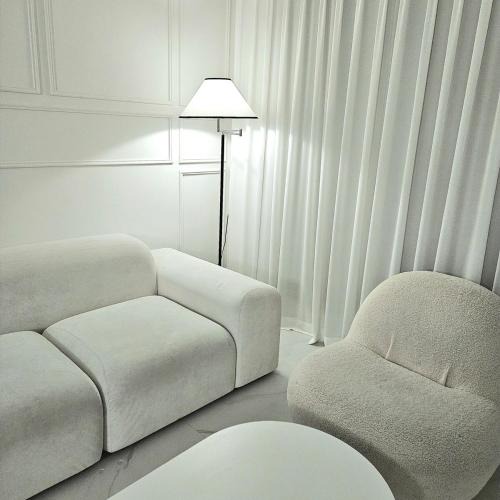 Andeok House | Domostay