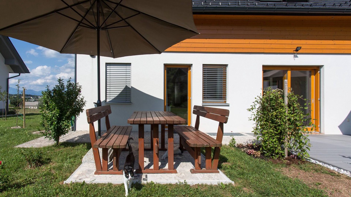 Medvode Apartment | DOMOVOJ, Forest view apartment, between Ljubljana and Bled, with terrace