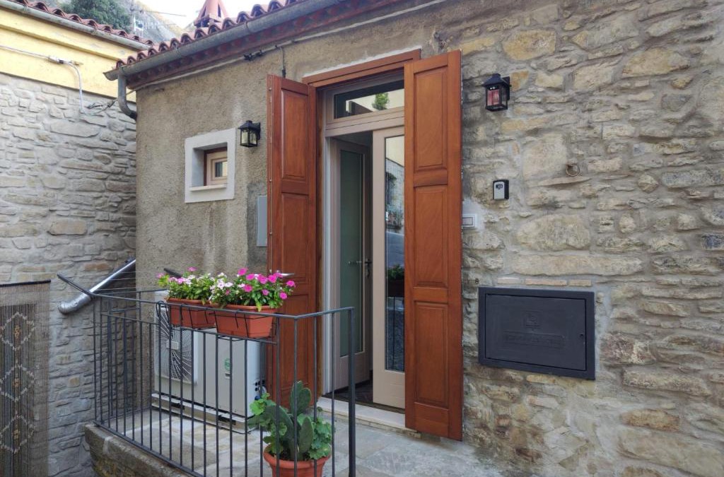 Castelmezzano Apartment | Domus Al.Me