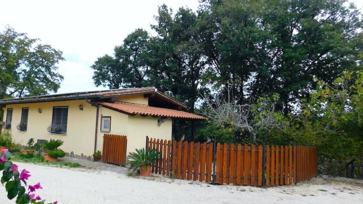 Zona XLV Castel di Guido House | Domus Anghelos . in the Roman countryside