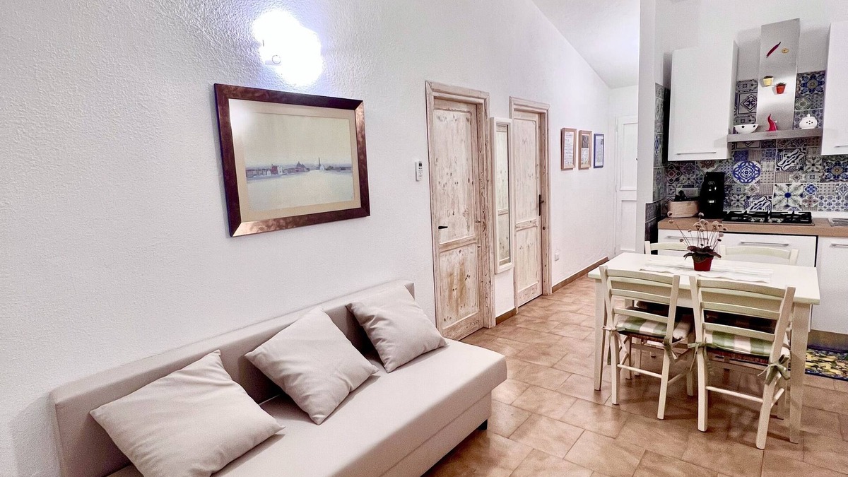 Porto Pollo Apartment | DOMUS HENRICUS -THREEROOM APARTMENT IN PORTO POLLO 400 Meters from the sea