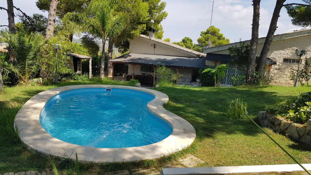 Turis House | Domus Valencia Apartamentos Casa con piscina privada a 30 minutos de Valencia