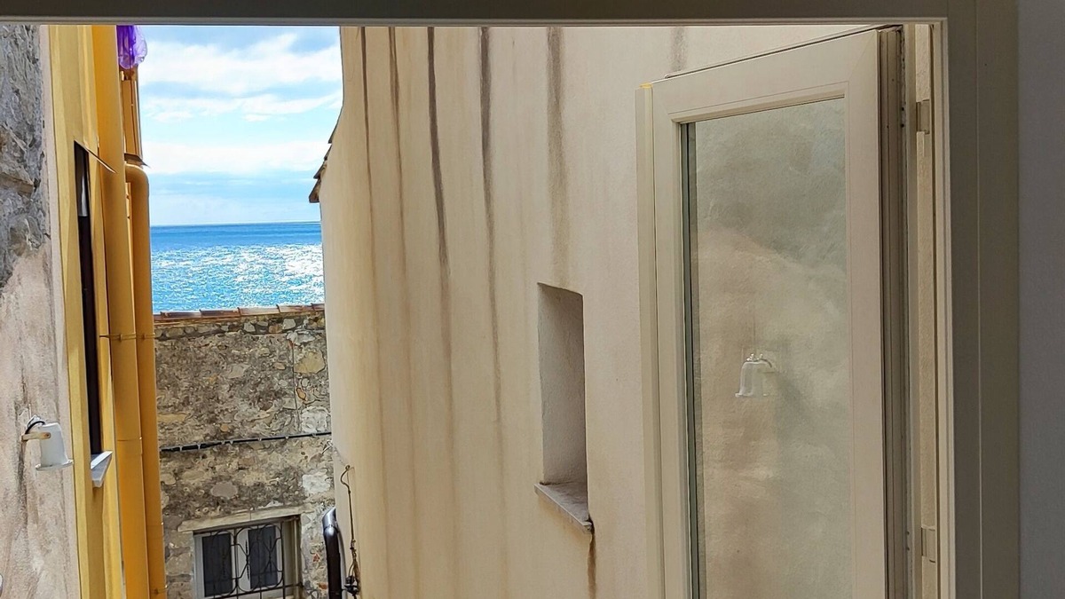 Letojanni House | Don Michele house fisherman's house sea views, only 20m fromto beach,4 people