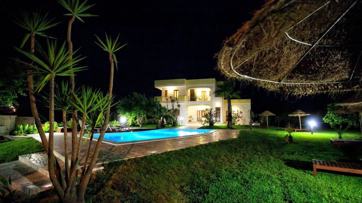 Uggiano la Chiesa Bed & Breakfast | Don't give up the comforts of B&B Aia Grande ! Take a relaxing holiday