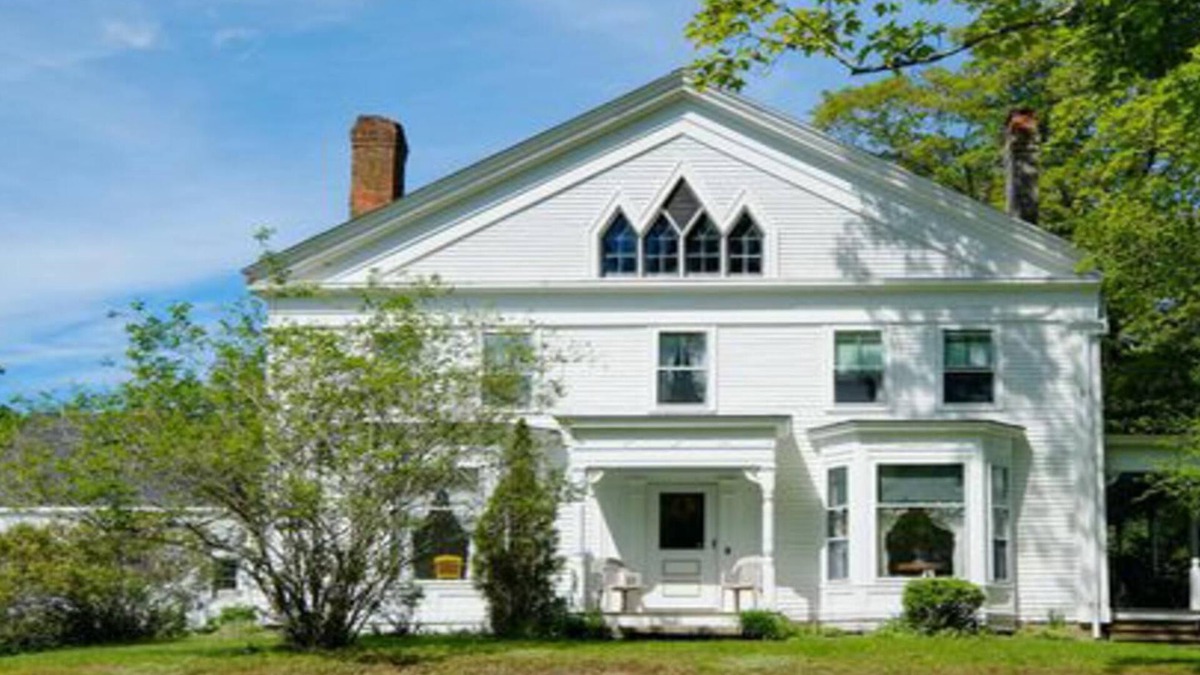 Newcastle House | Don't miss the Pumpkin Festival weekend filled with lobster dinners and oystersn
