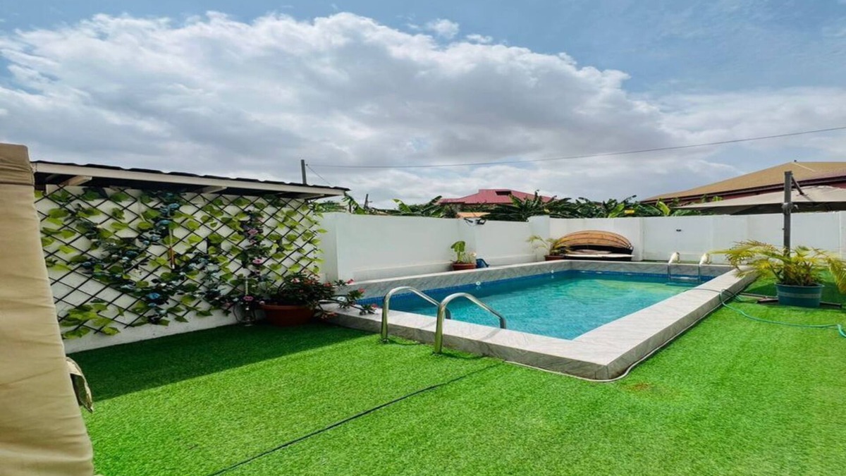 Kumasi House | Dona's luxury townhome in the garden city of kumasi