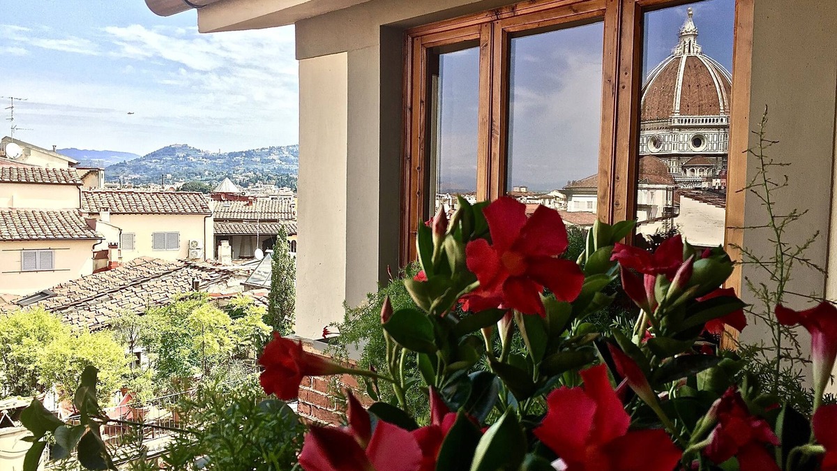 Sant' Ambrogio Apartment | Donati Tower's Loggia: spectacular view of the Duomo, in the heart of Florence