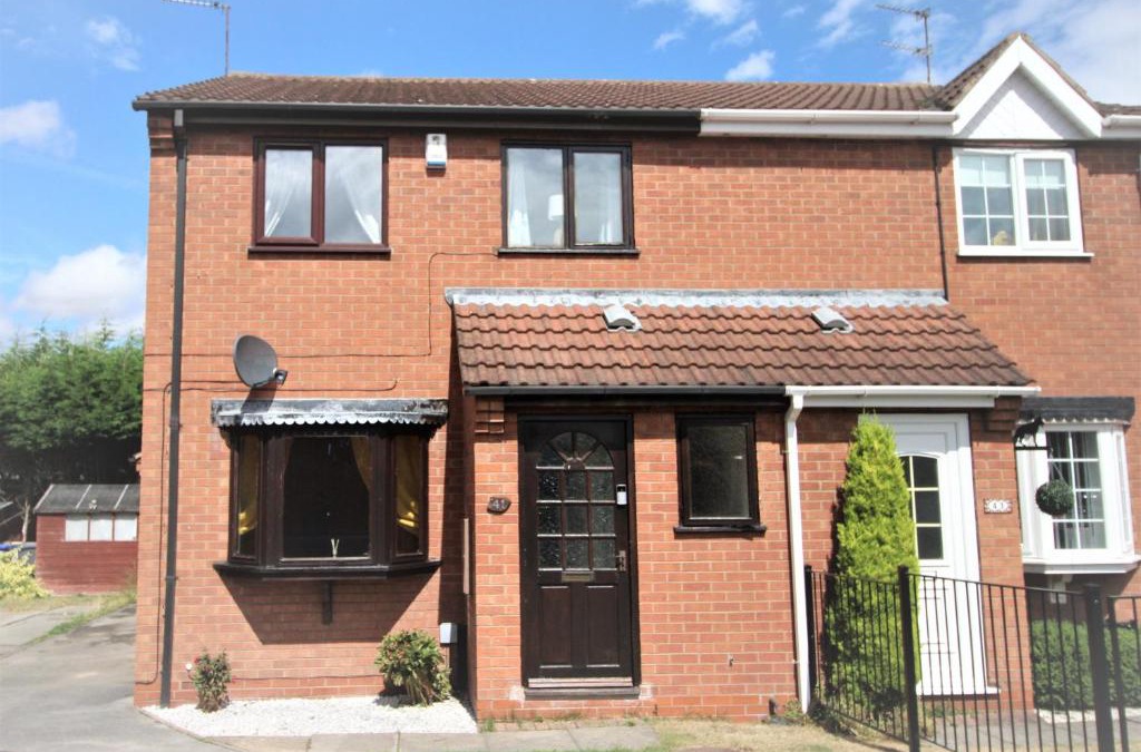 Thorne House | Doncaster - Thorne - 3 Bed Semi - Private Garden & Parking 2 Cars - Quiet Cul De Sac Location - Dog Friendly - Fast Wifi - Close to Motorway Access