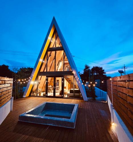 Gujwa House | Dongbok Sanjang Jeju