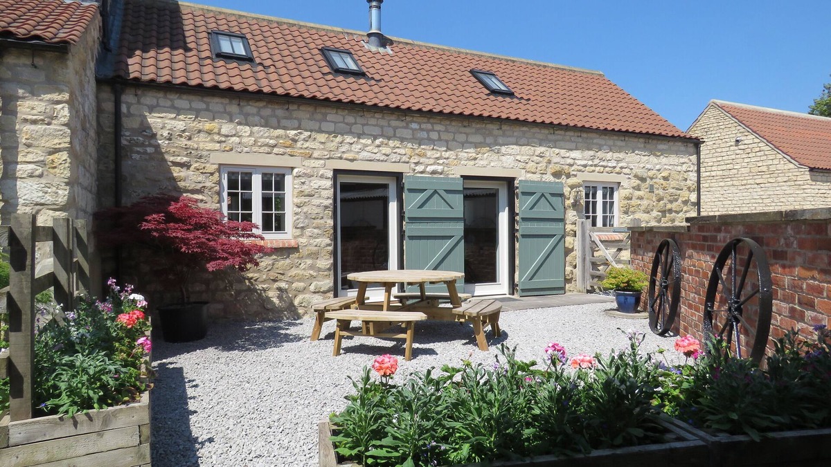 Malton Cottage | DOODALE COTTAGE - converted barn with highland cattle experience included