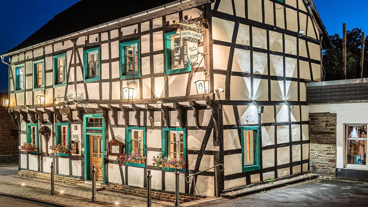 Metternich House | Doppel / Zweibett Zimmer - Landhotel Zum Schwan Garni
