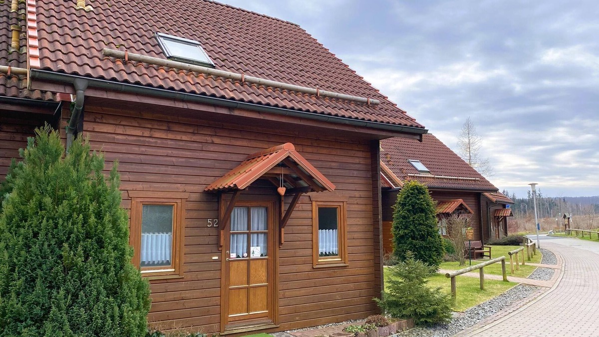 Rotacker House | Doppelhaushälfte in Hasselfelde