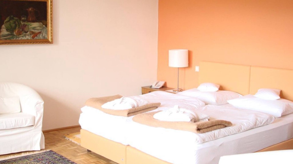 Neumarkt in Steiermark House | Doppelzimmer Kategorie A - Hotel Landsitz Pichlschloss